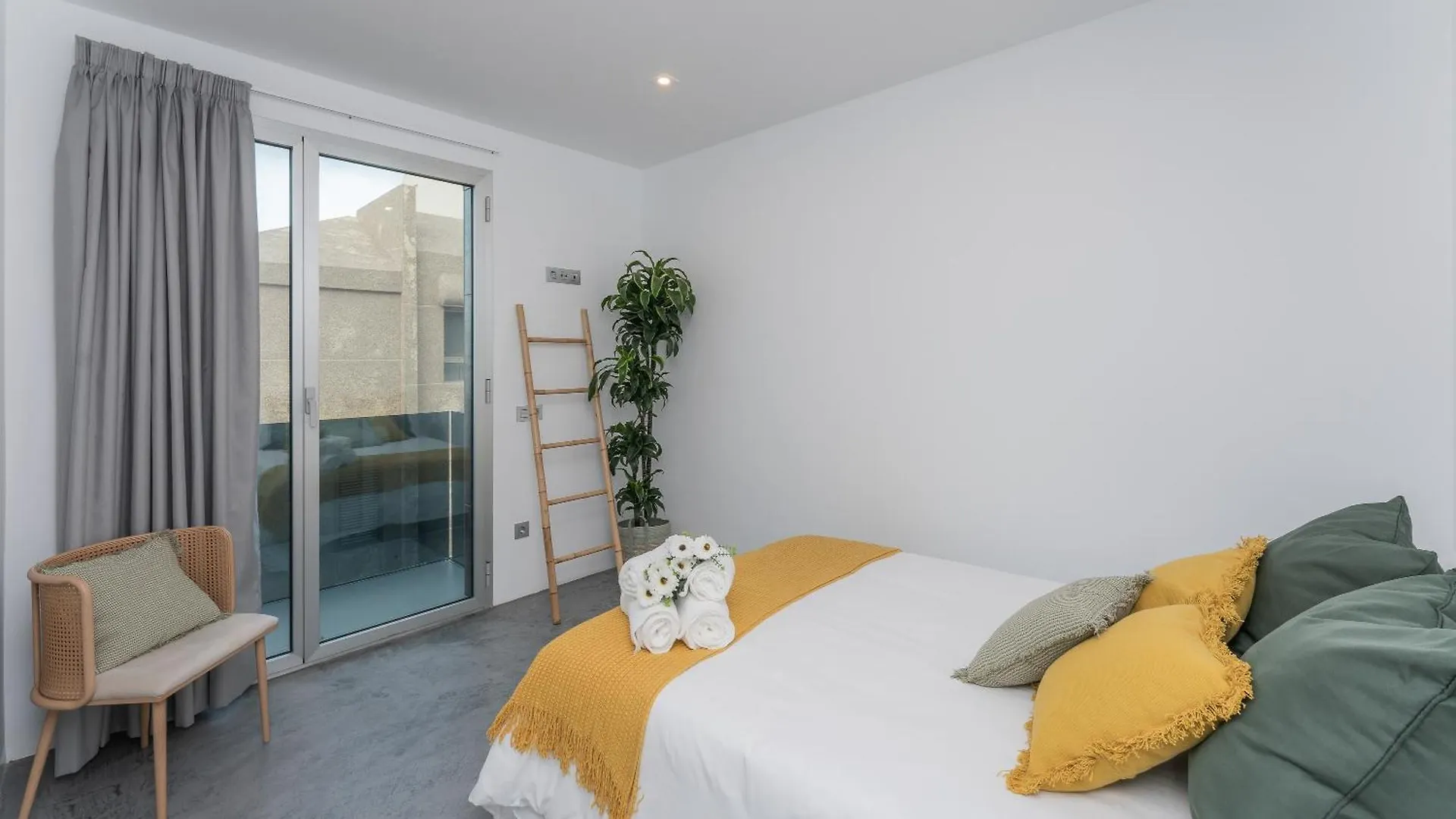 Gold Suite Canteras By Canarias Homelidays Las Palmas de Gran Canaria 0*,  Spagna